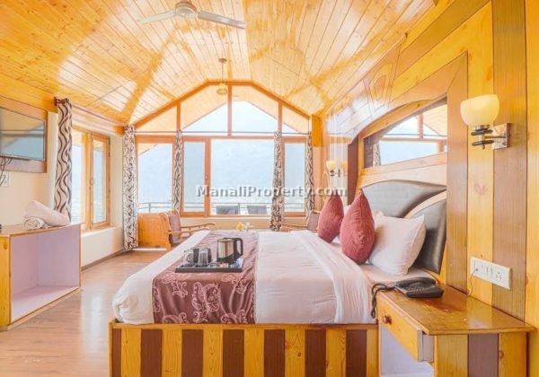 Manali Property, 10 rooms cottage for lease near mall road manali