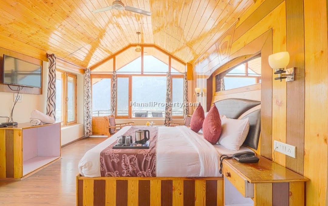 Manali Property, 10 rooms cottage for lease near mall road manali