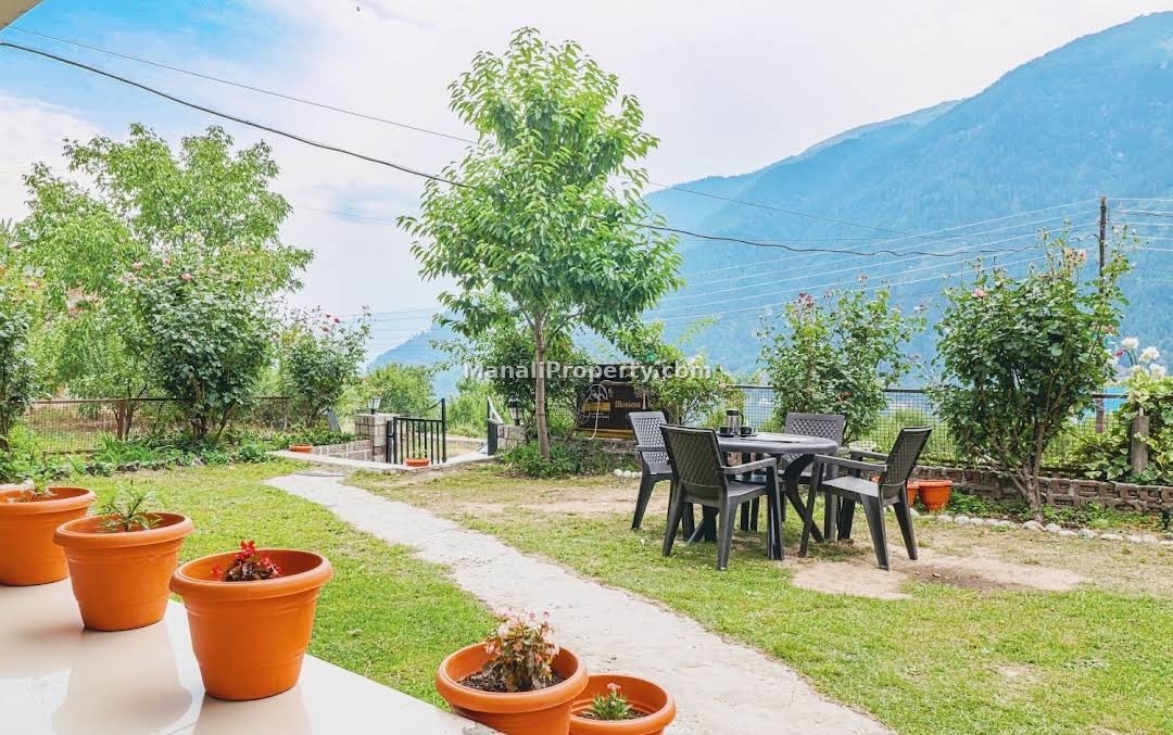 Manali Property, 10 rooms cottage for lease near mall road manali