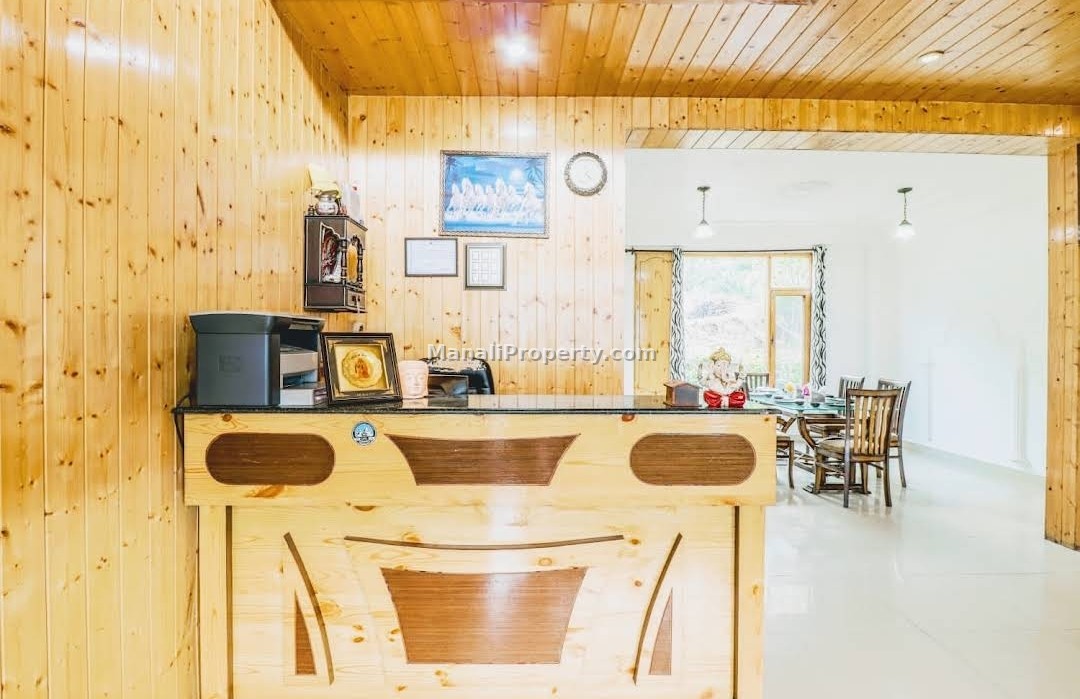 Manali Property, 10 rooms cottage for lease near mall road manali