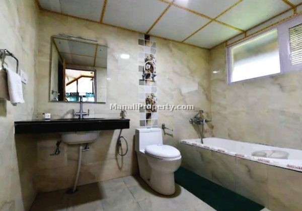 Manali Property, 8 rooms hotel lease near mall road manali