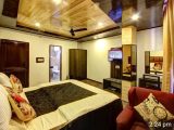 Manali Property, 8 rooms hotel lease near mall road manali