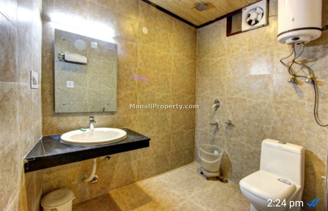 Manali Property, 8 rooms hotel lease near mall road manali