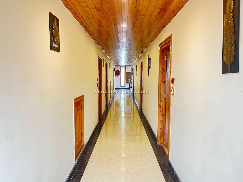 25 rooms hotel for lease with lift, manali property, manali property deals, manali hotel lease