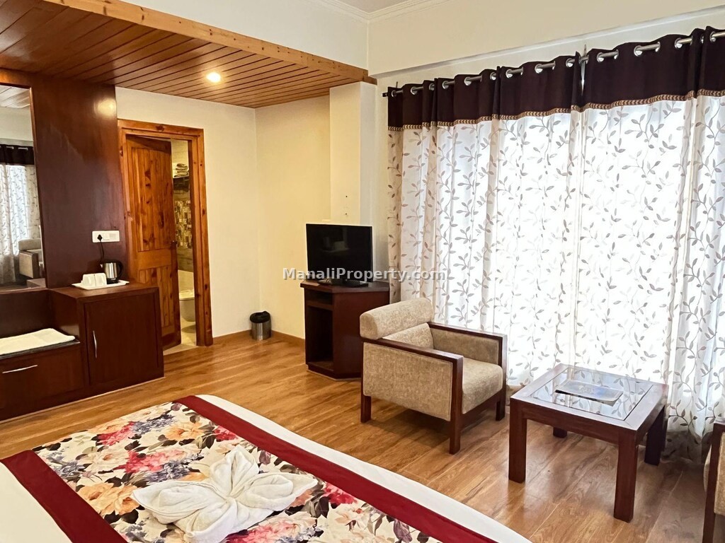 25 rooms hotel for lease with lift, manali property, manali property deals, manali hotel lease